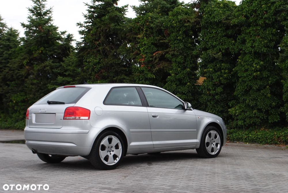Audi A3 1.6 Limited Edition - 6