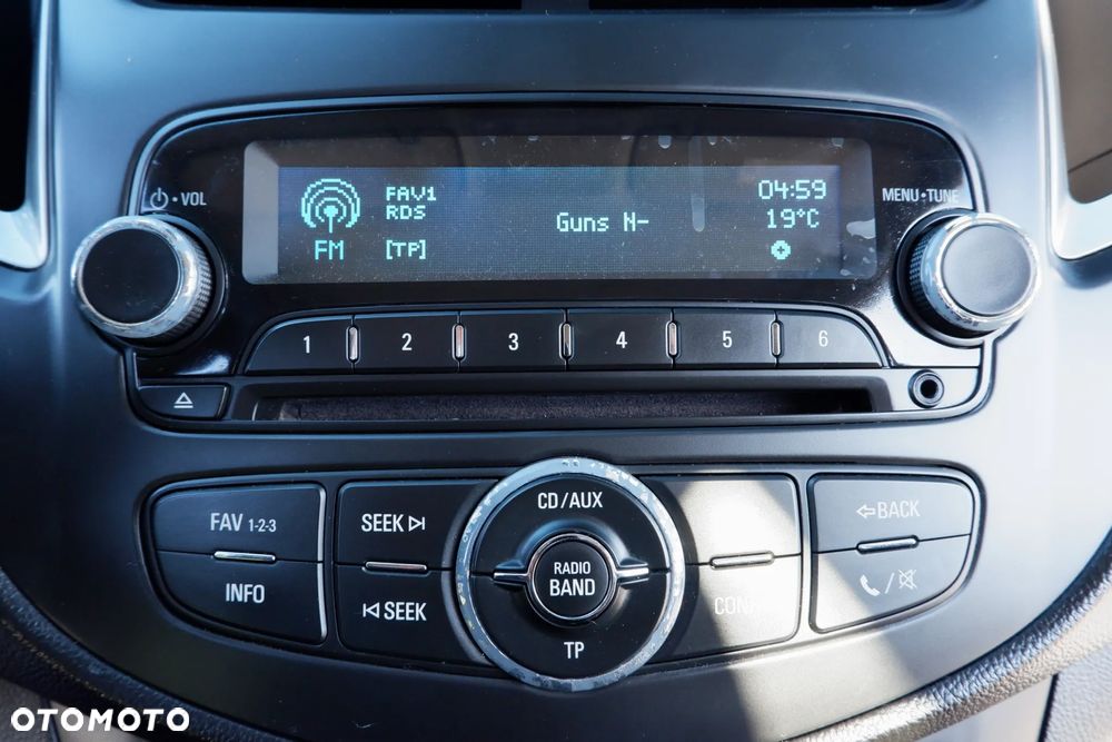 Chevrolet Trax 1.6 LS - 19