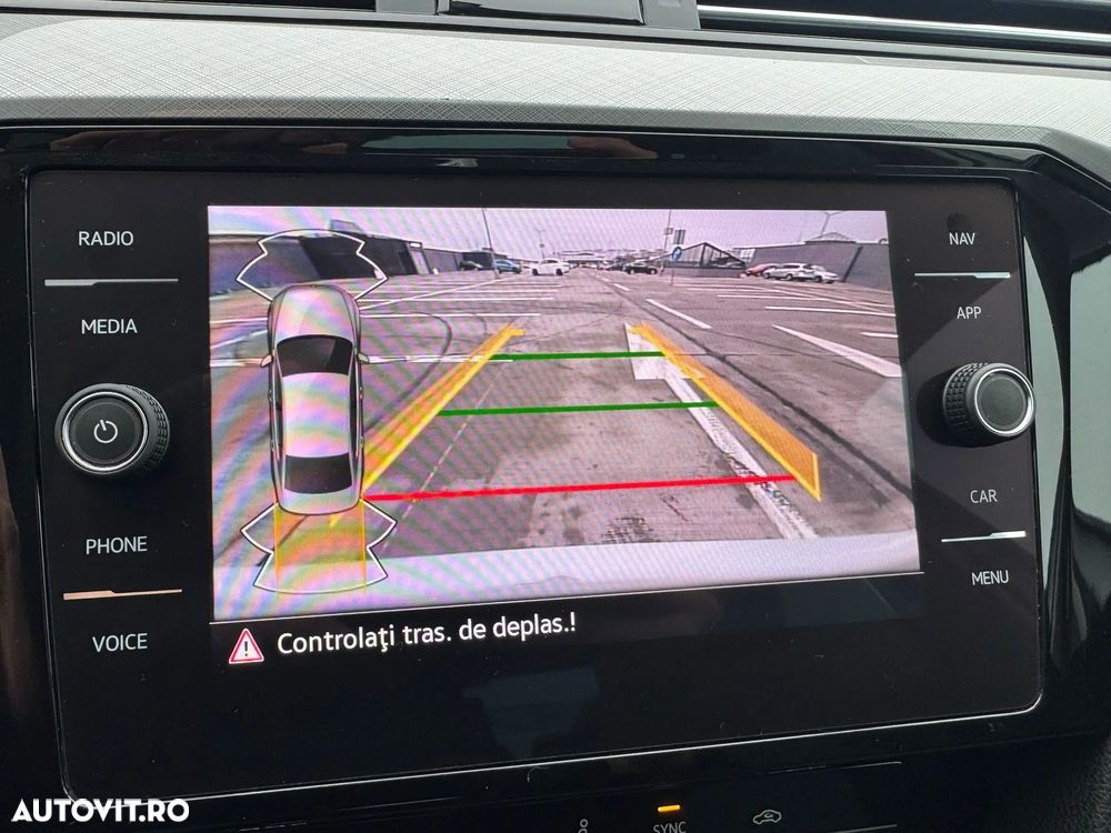 Volkswagen Passat - 23