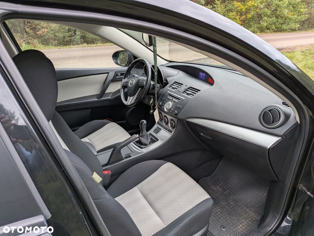 Mazda 3 - 5
