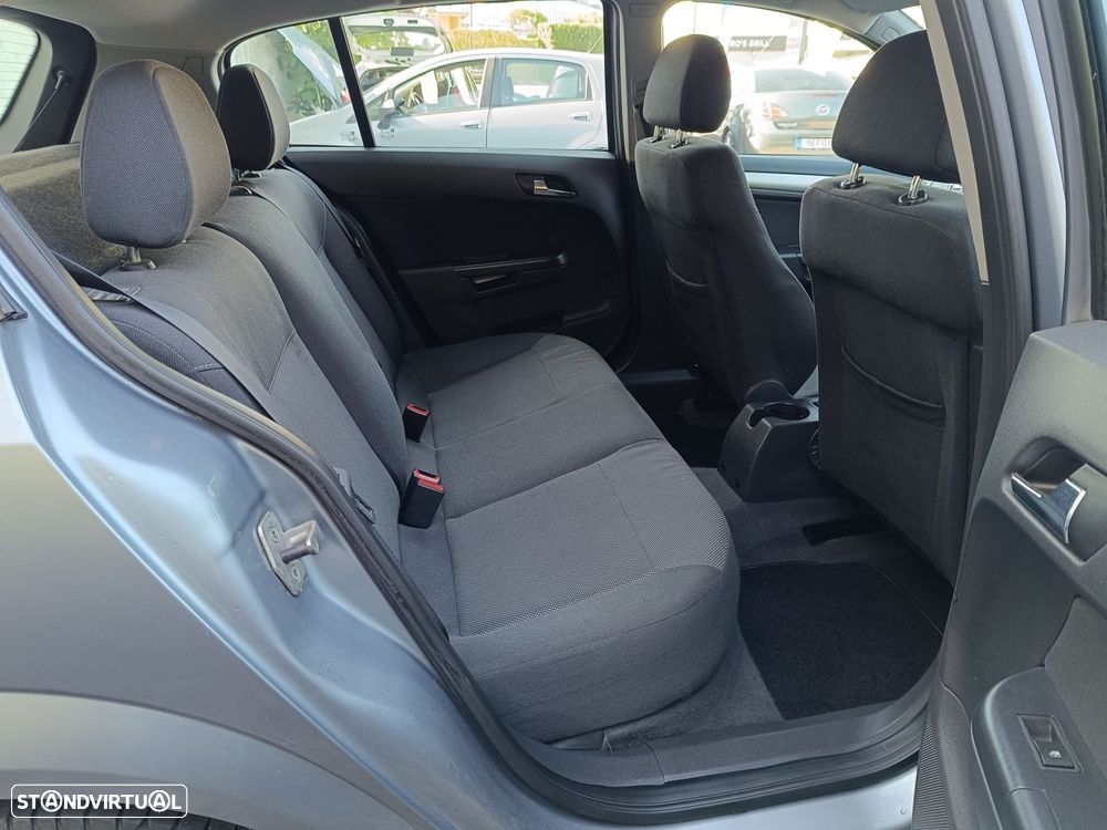Opel Astra 1.3 CDTi Edition - 11
