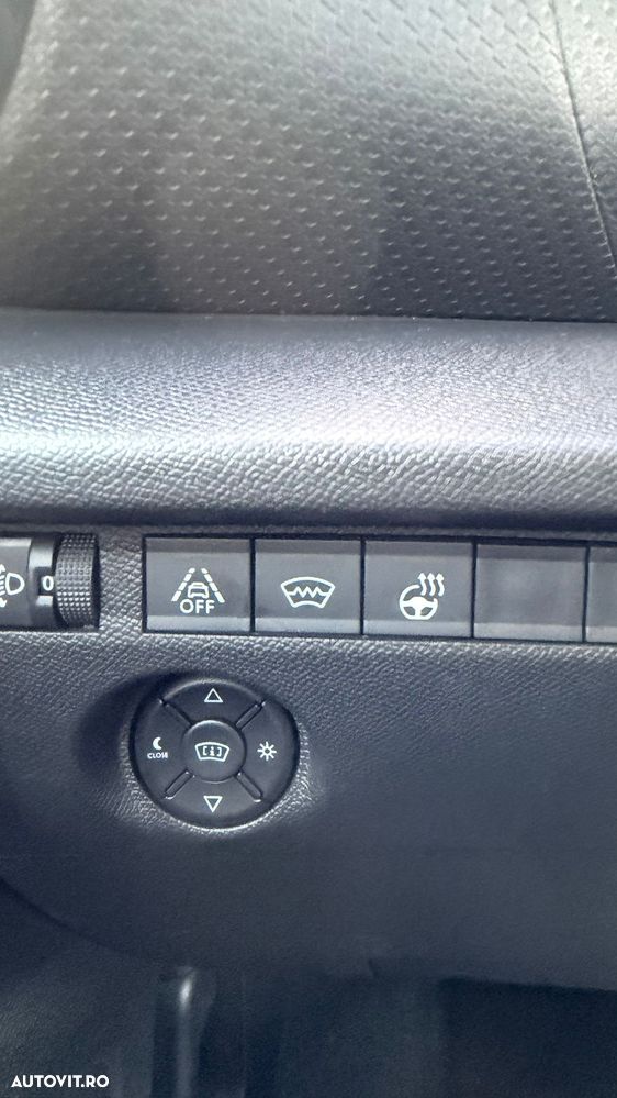 Citroën C4 BlueHDi 130 Stop&Start EAT8 SHINE - 5