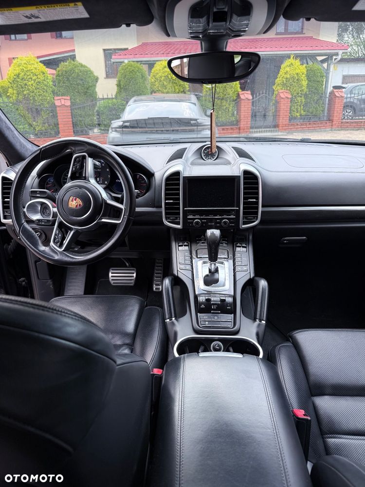 Porsche Cayenne - 7