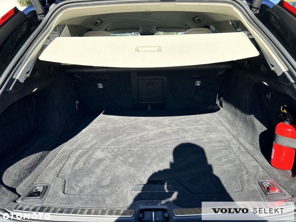 Volvo V90 Cross Country - 27