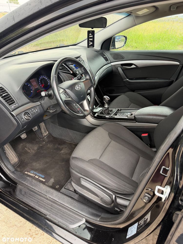 Hyundai i40 Kombi 1.6 Trend - 13