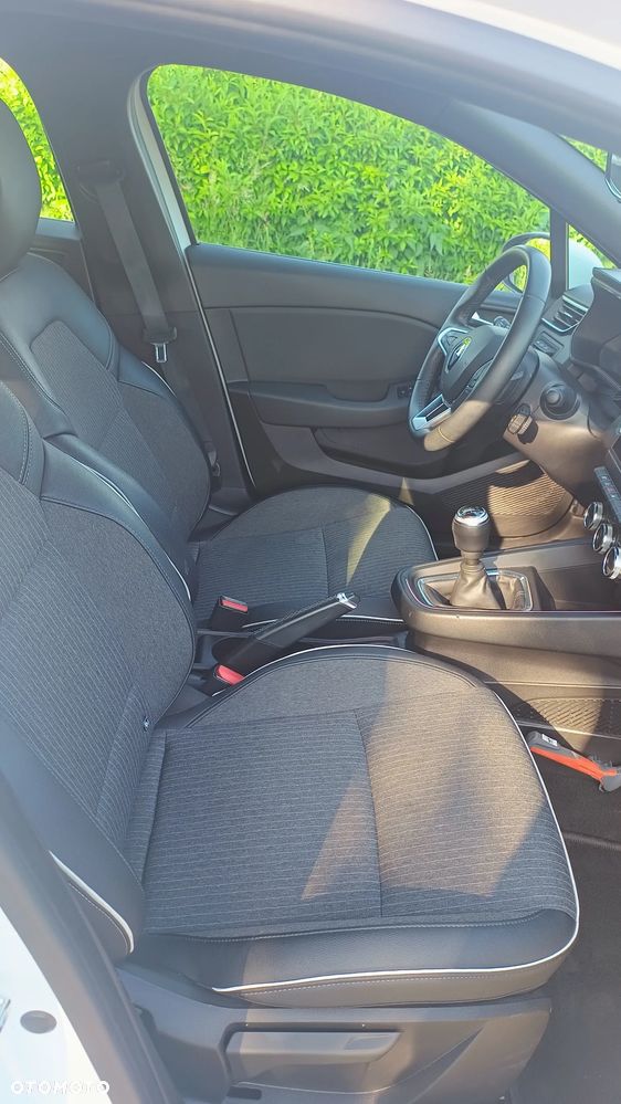 Renault Clio 1.0 TCe Techno - 25