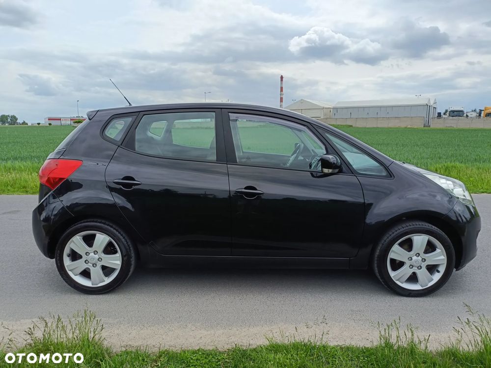 Kia Venga - 26
