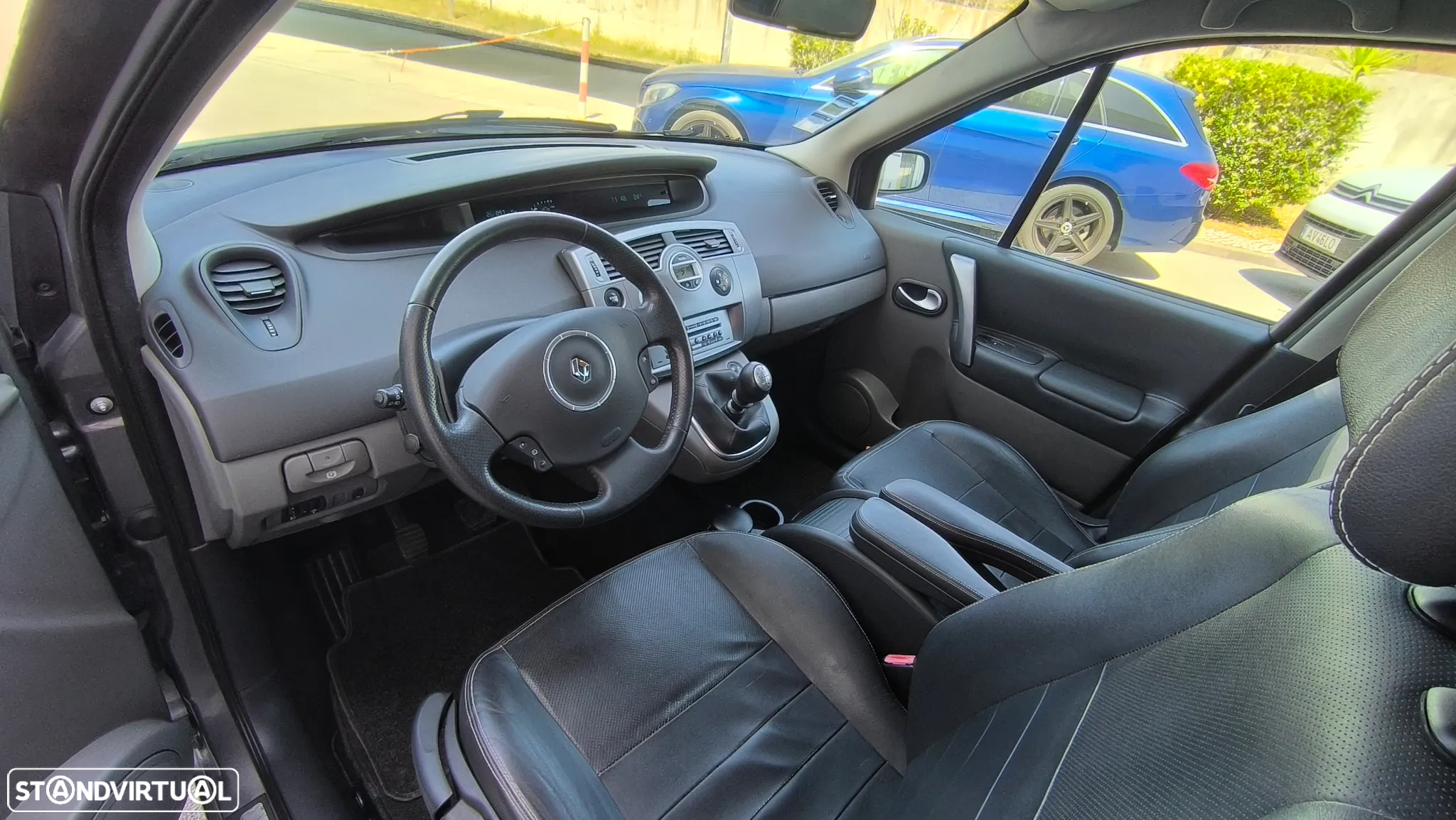 Renault Scénic 1.5 dCi Dynamique S - 8