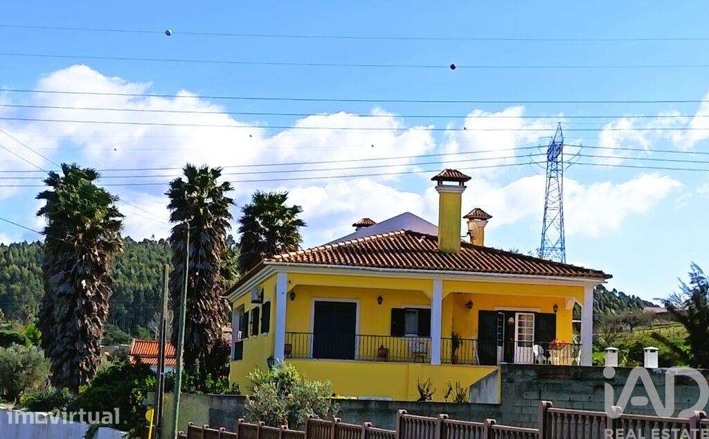 Moradia isolada T8 em Castanheira do Ribatejo e Cachoeiras de 240 m2 - Grande imagem: 2/40