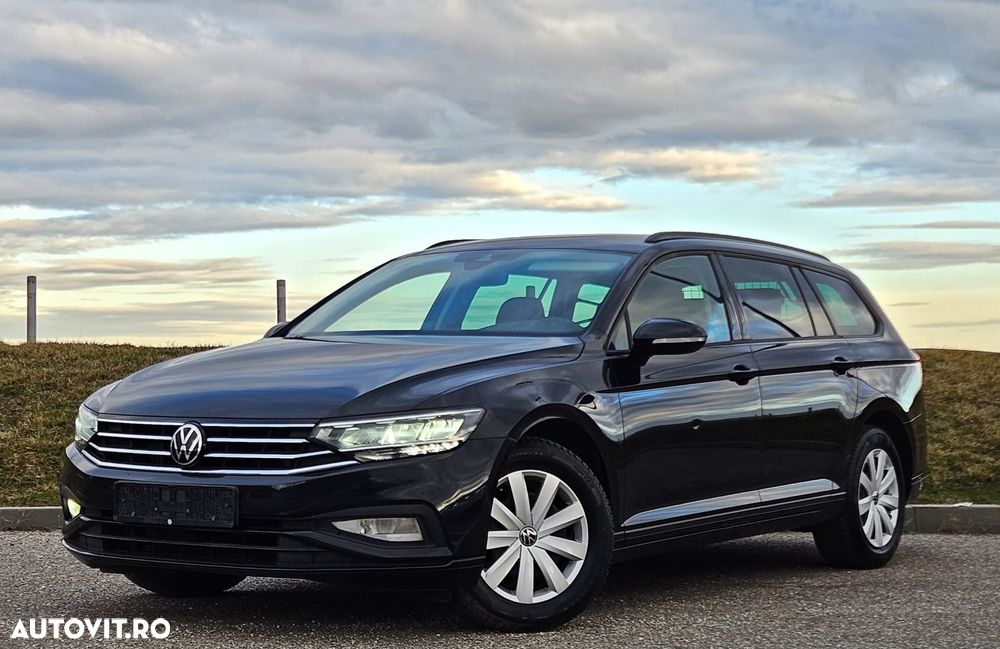 Volkswagen Passat - 1