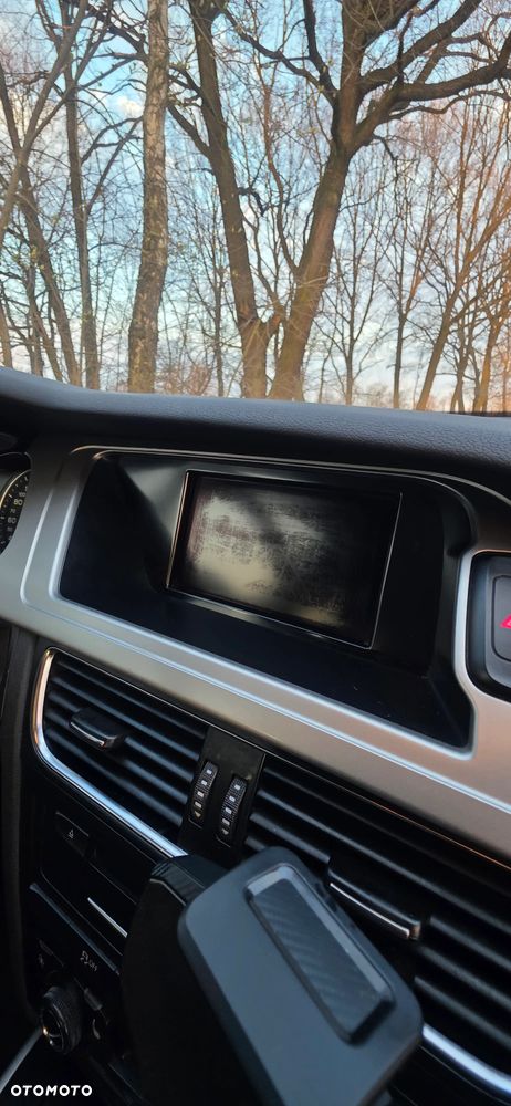 Audi A4 Avant 2.0 TDI - 25