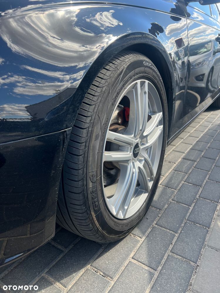 Audi A4 Avant 2.0 TDI - 13