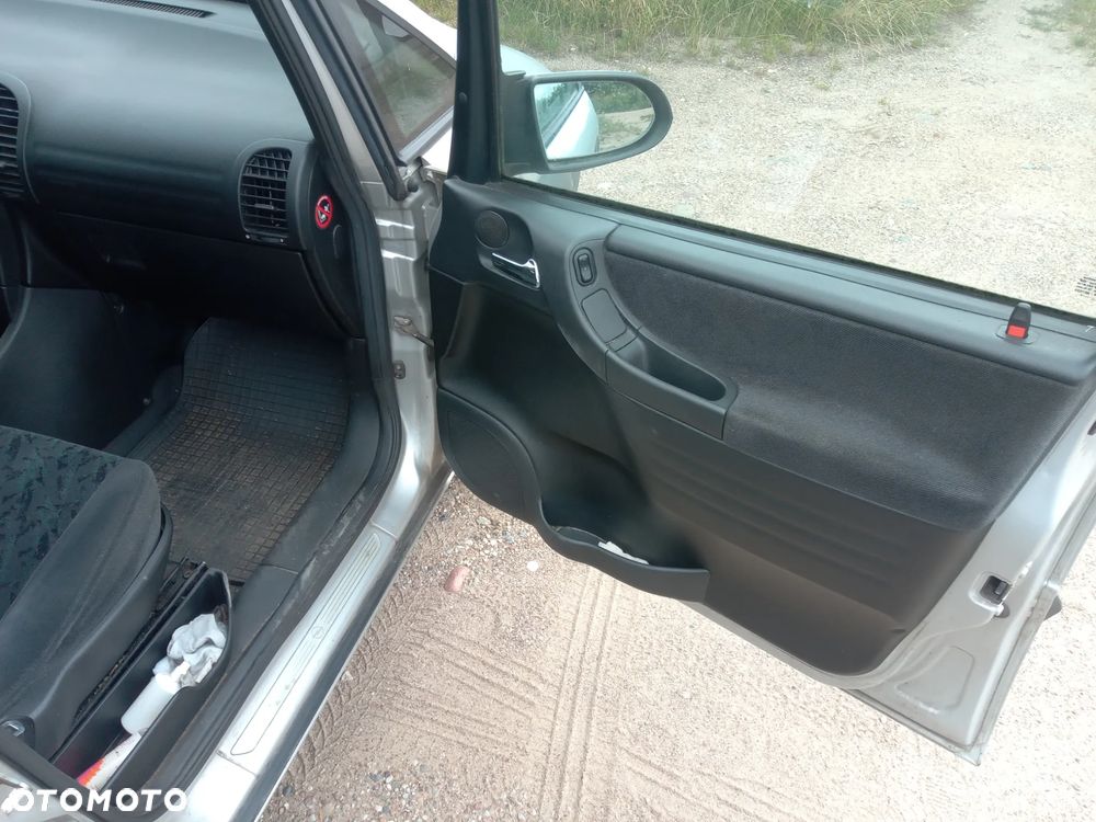 Opel Zafira 1.8 16V Elegance - 12