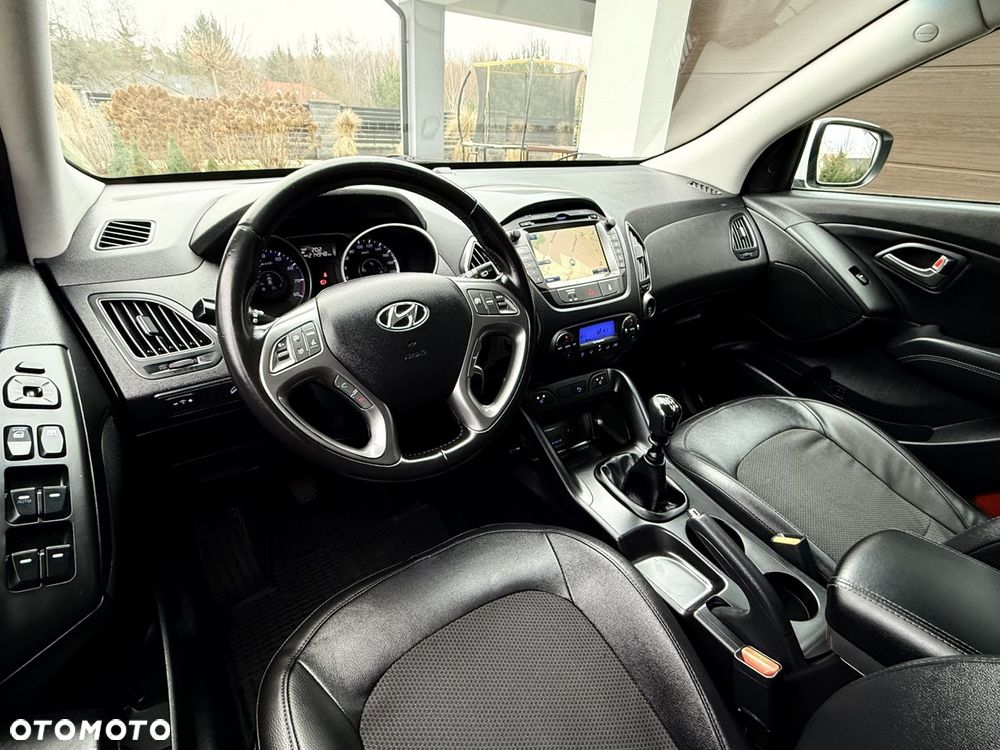 Hyundai ix35 blue 1.6 2WD Finale Gold - 16