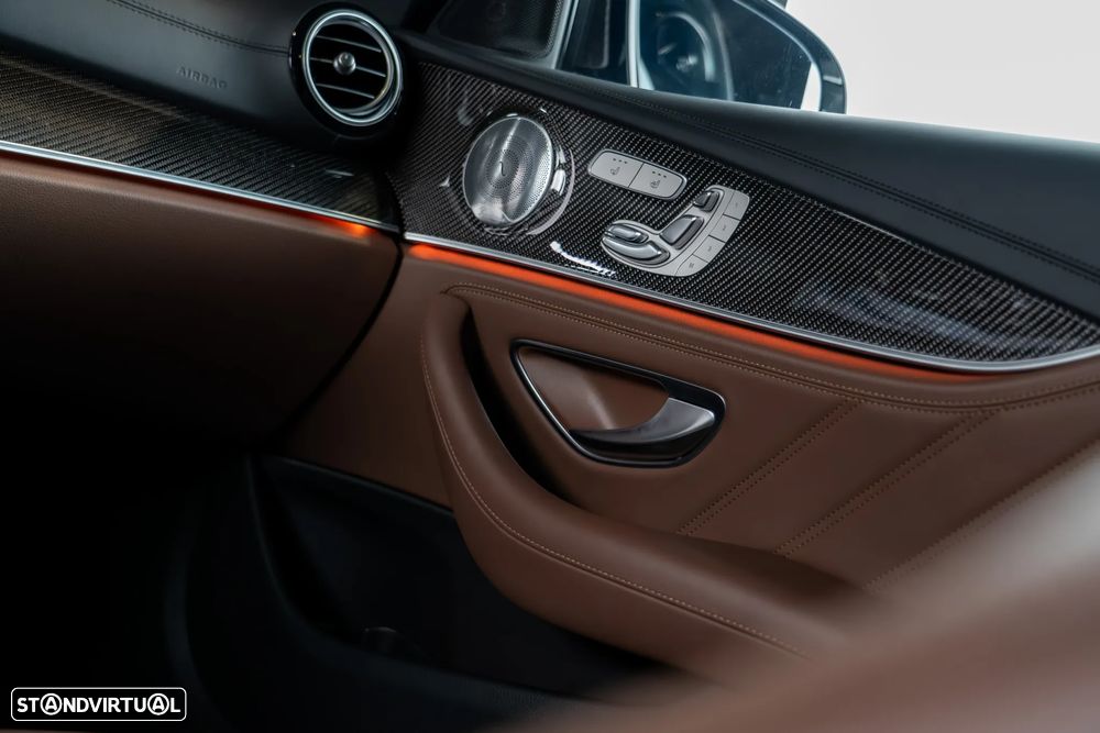 Mercedes-Benz E 63 AMG S 4Matic+ 9G-TRONIC - 31