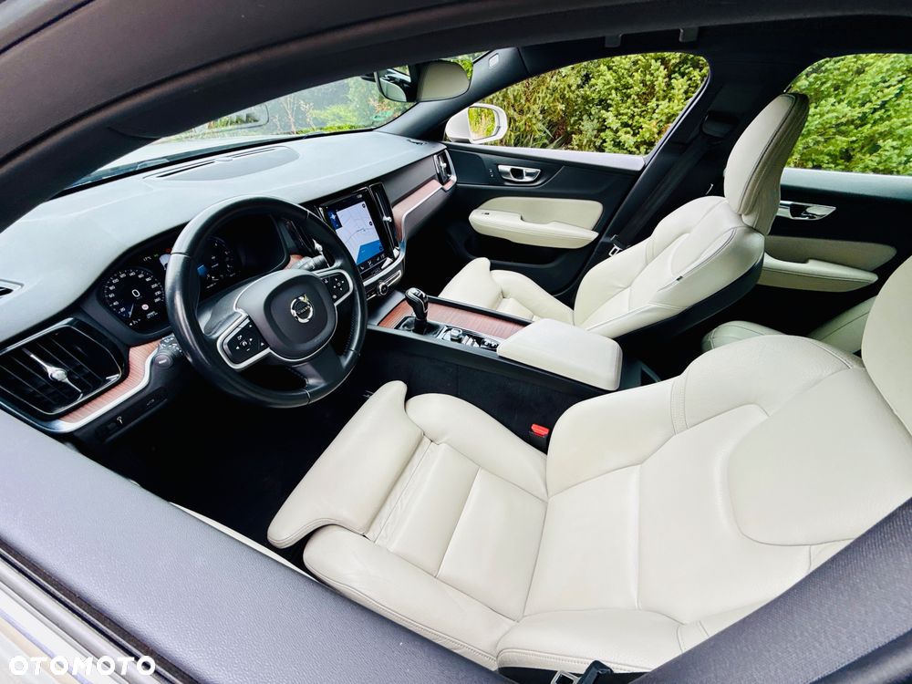 Volvo V60 D3 Summum - 23