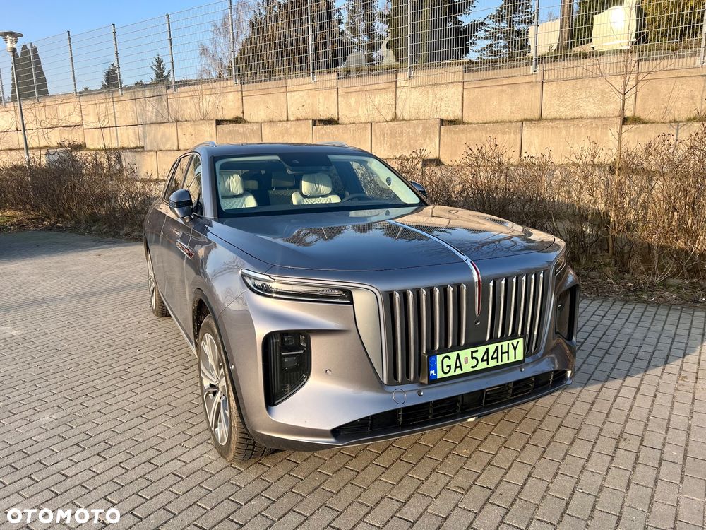 Hongqi E-HS9 - 1