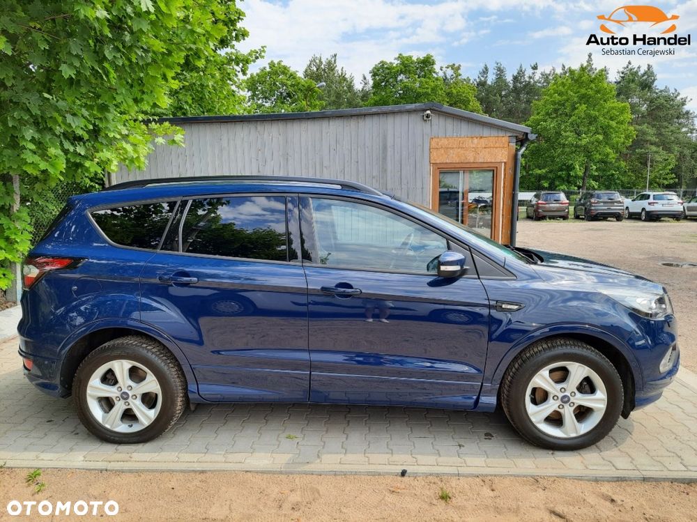 Ford Kuga 1.5 EcoBoost 2x4 ST-Line - 9