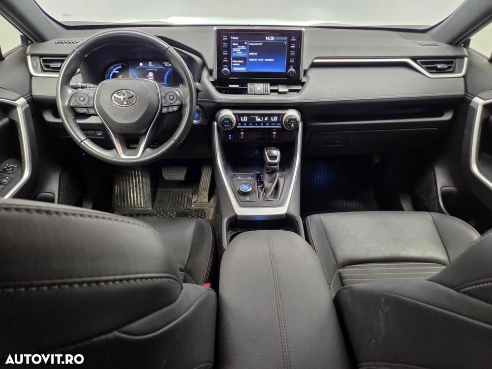 Toyota RAV4 - 6