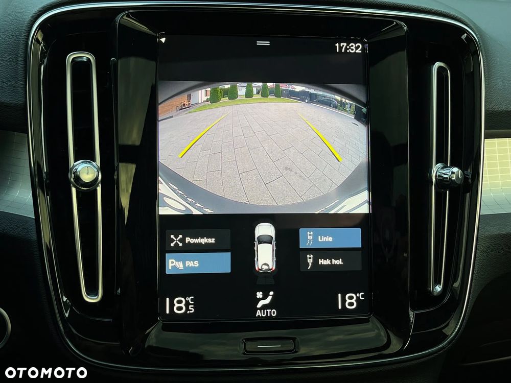 Volvo XC 40 - 32