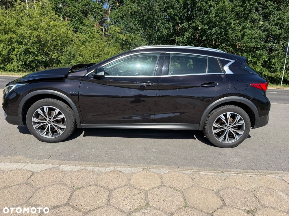 Infiniti QX30 2.2d Premium Tech AWD 7DCT - 11