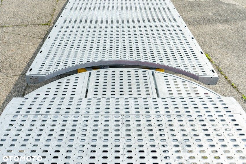 Mercedes-Benz Actros - 26