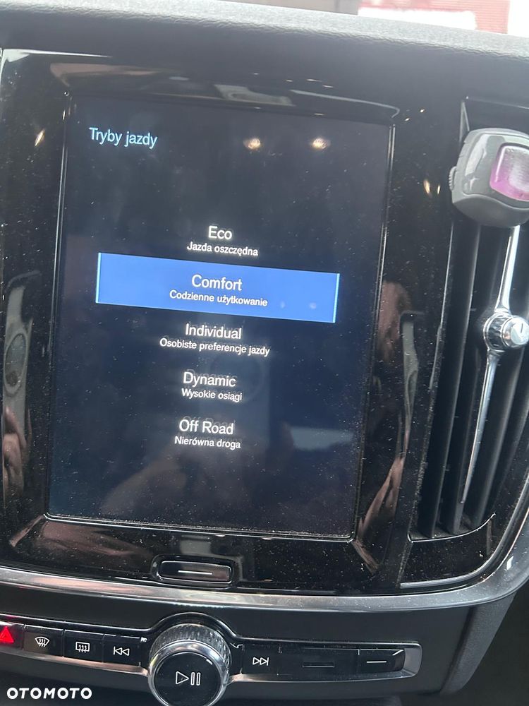 Volvo V90 Cross Country D5 AWD Ocean Race - 8