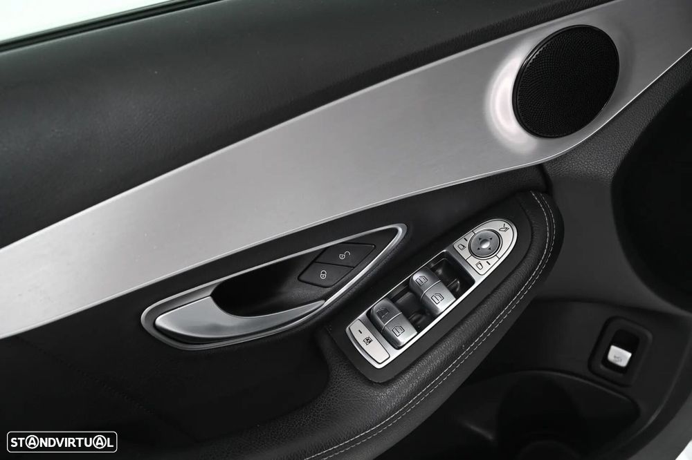 Mercedes-Benz C 300 de AMG Line - 29