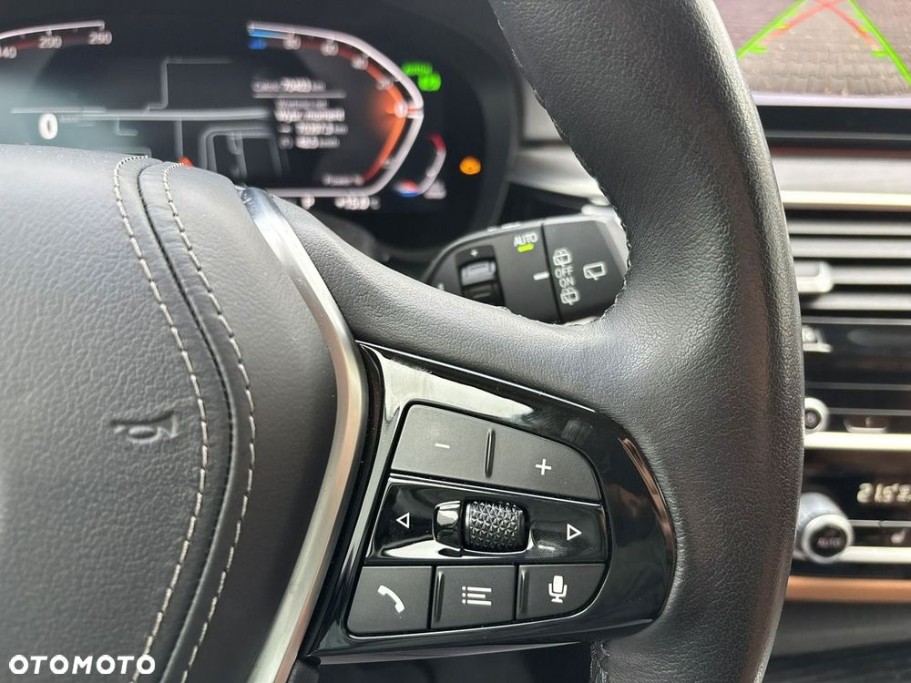BMW Seria 5 520d mHEV sport - 27