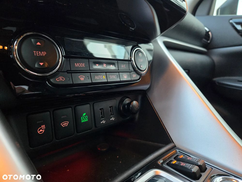 Mitsubishi Eclipse Cross 1.5 T GPF Intense Pro CVT 4WD - 25