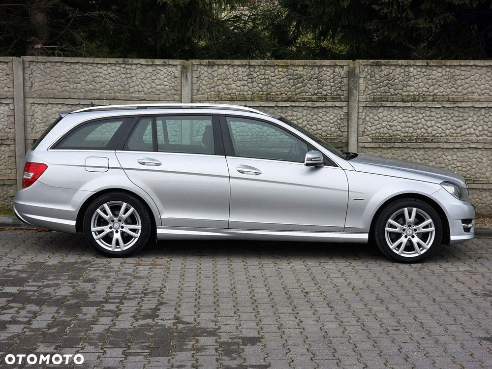 Mercedes-Benz Klasa C 180 T Edition - 5