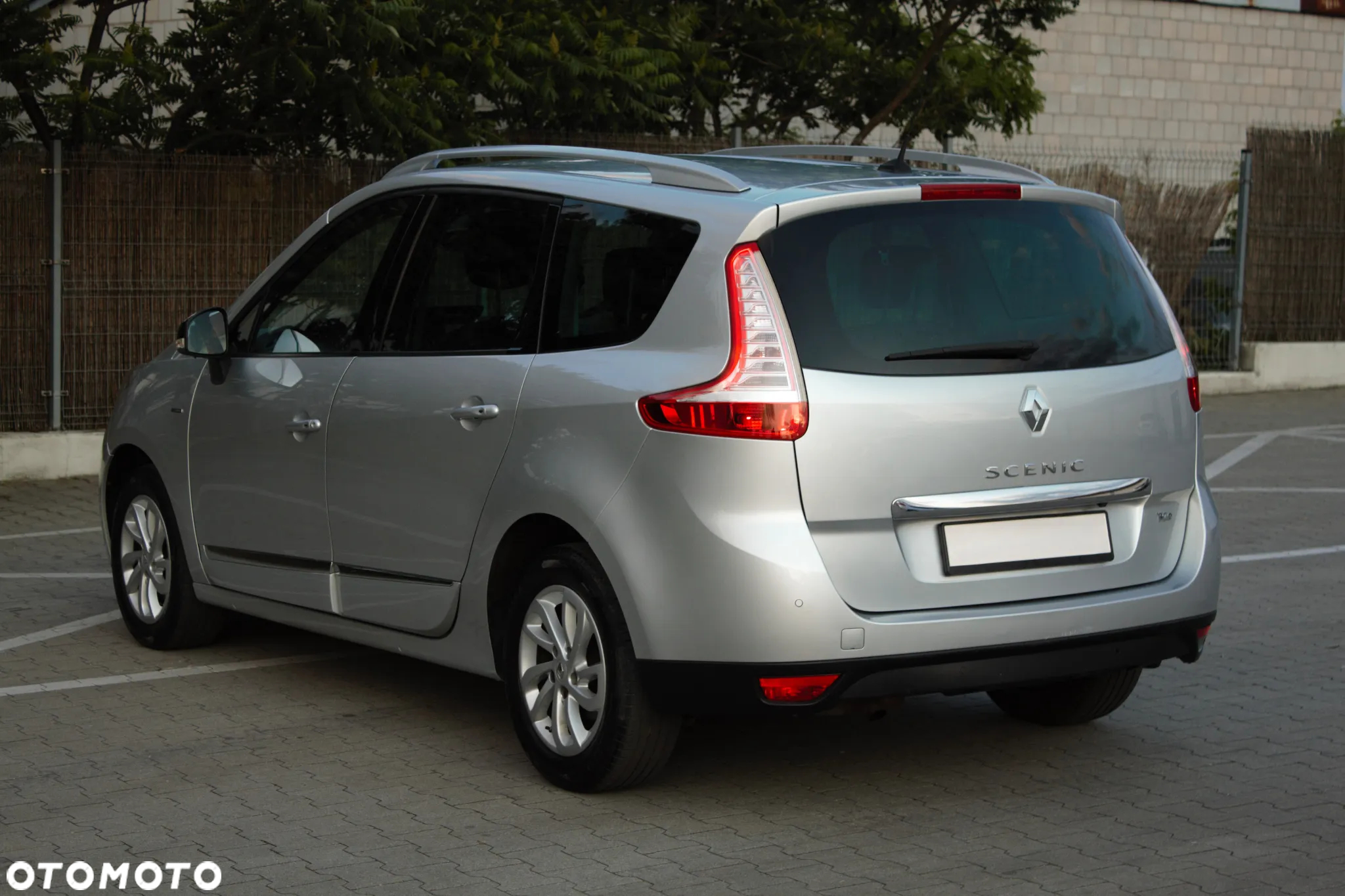 Renault Scenic ENERGY TCe 130 BOSE EDITION - 7