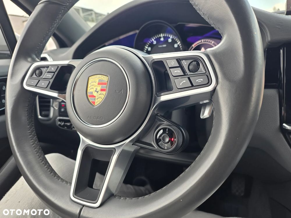 Porsche Cayenne E-Hybrid PHEV Black Edition - 23