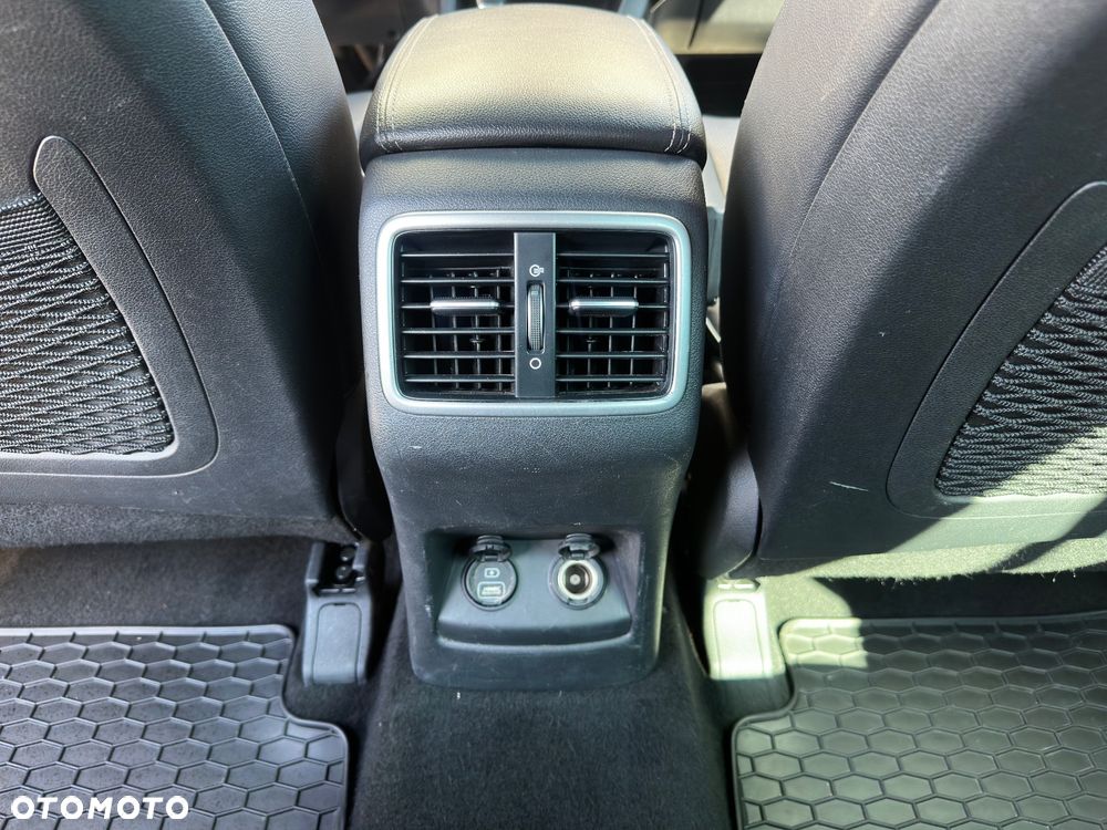 Kia Sportage 2,0 CRDI AWD GT Line - 12