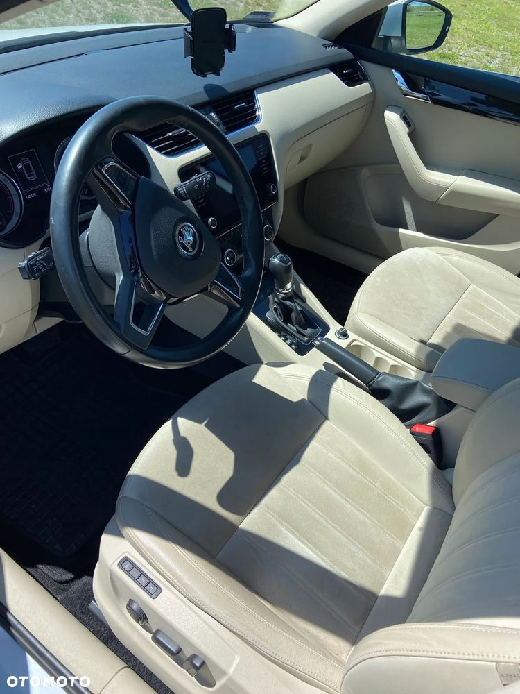 Skoda Octavia ver-1-4-tsi-elegance-dsg - 5