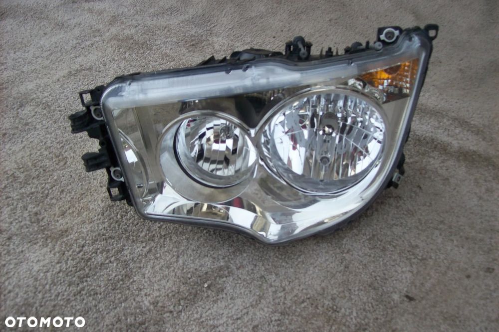LAMPA PZEDNIA LEWA MERCEDES ACTROS ANTOS /EUROPA - 1