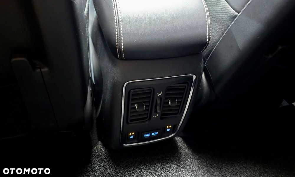Jeep Grand Cherokee - 22
