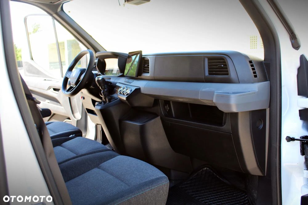 Renault Master kontener Gruau 9eup + winda BAR 750kg - 17