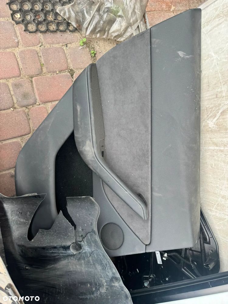 Tesla Model Y 62.5 Standard RWD - 37