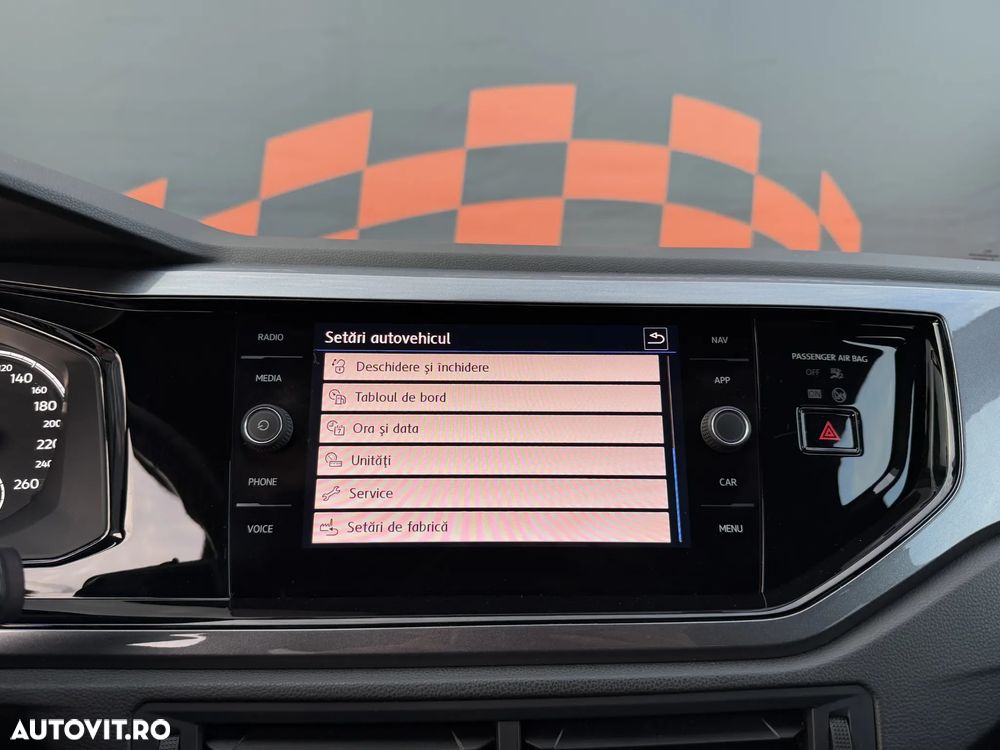 Volkswagen Polo 1.6 TDI SCR Highline - 19