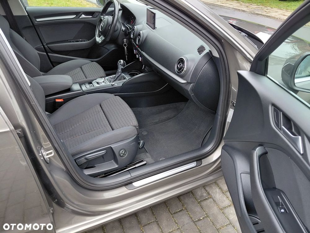 Audi A3 Sportback 1.4 TFSI S tronic Attraction - 22