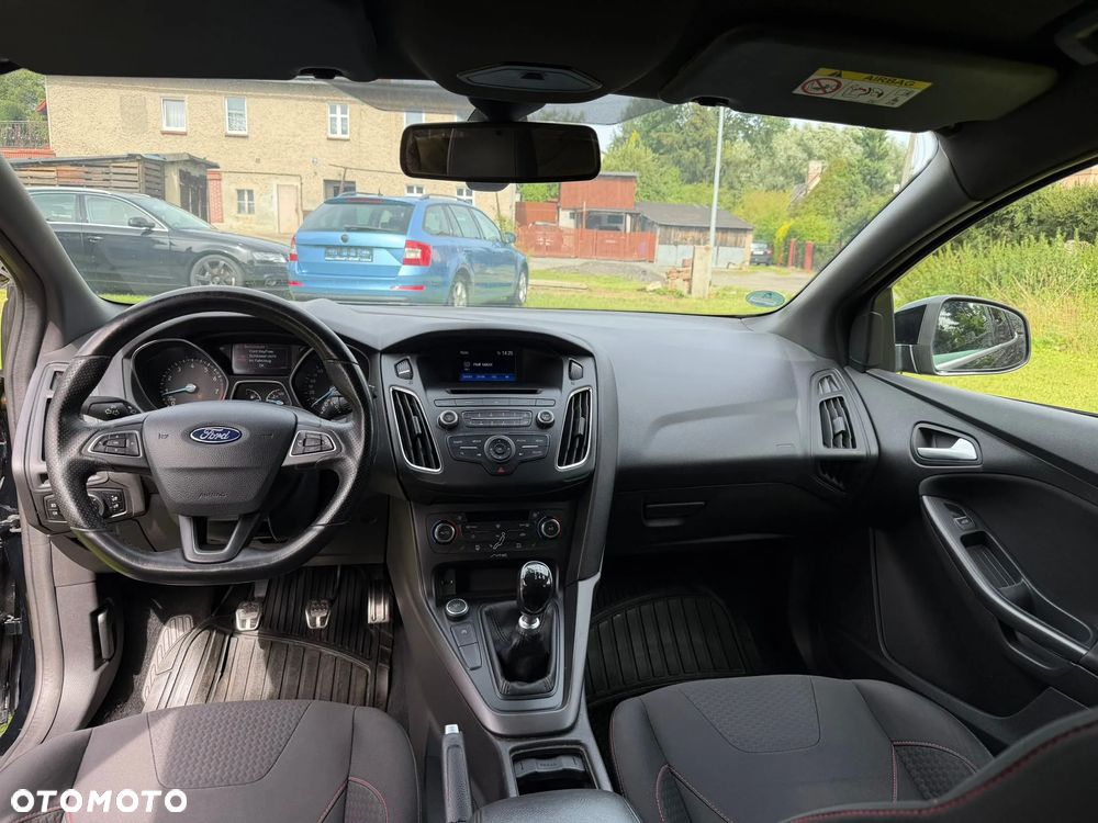 Ford Focus 1.0 EcoBoost Start-Stopp-System ST-LINE - 15