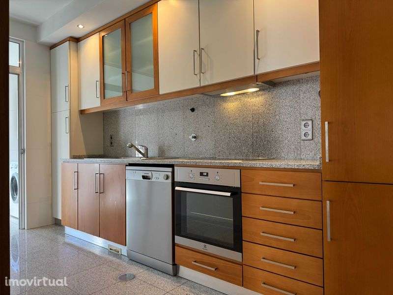 Arrendo T1 em Condomínio Fechado Gaia - Grande imagem: 5/12