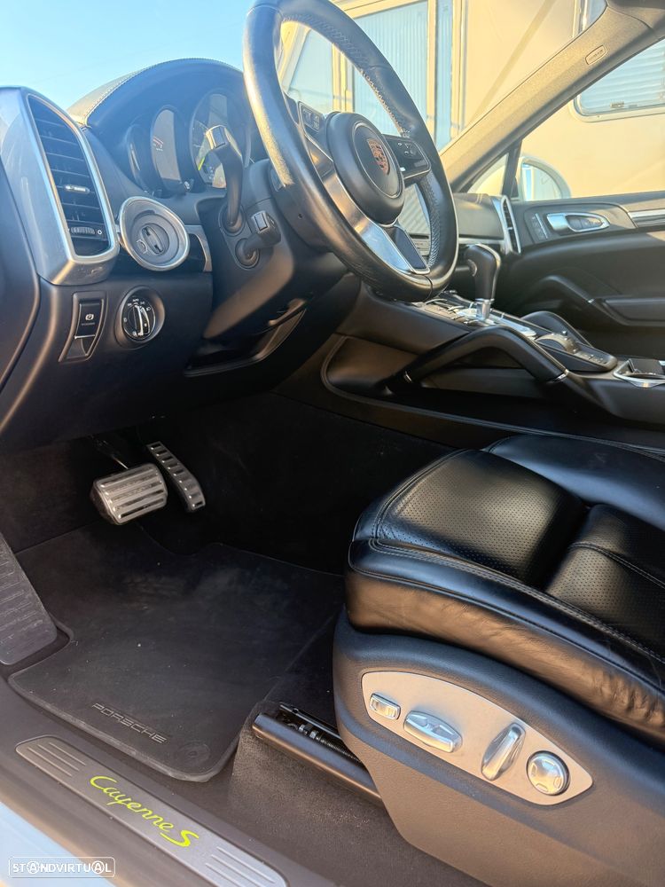 Porsche Cayenne - 28