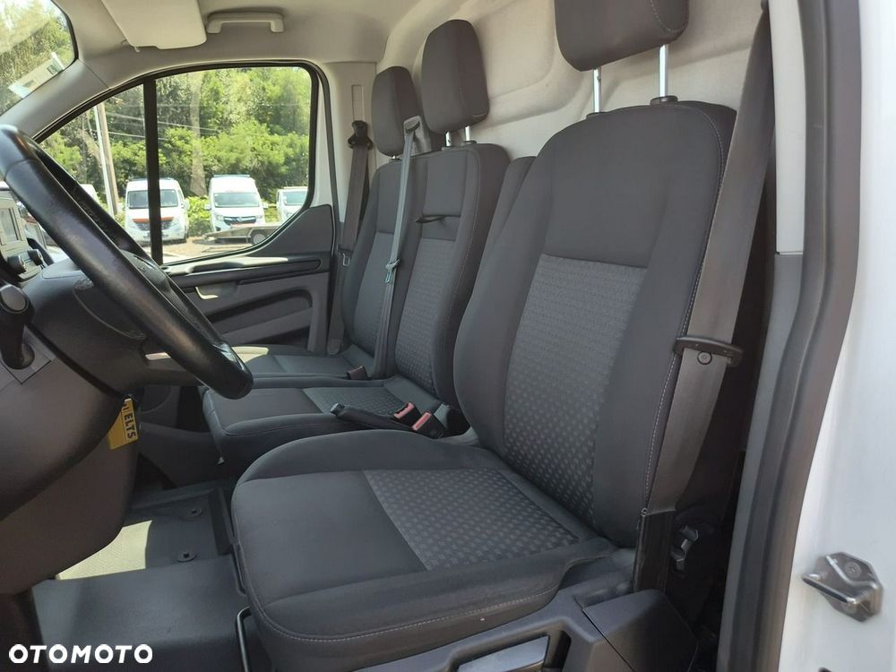 Ford Transit Custom - 11