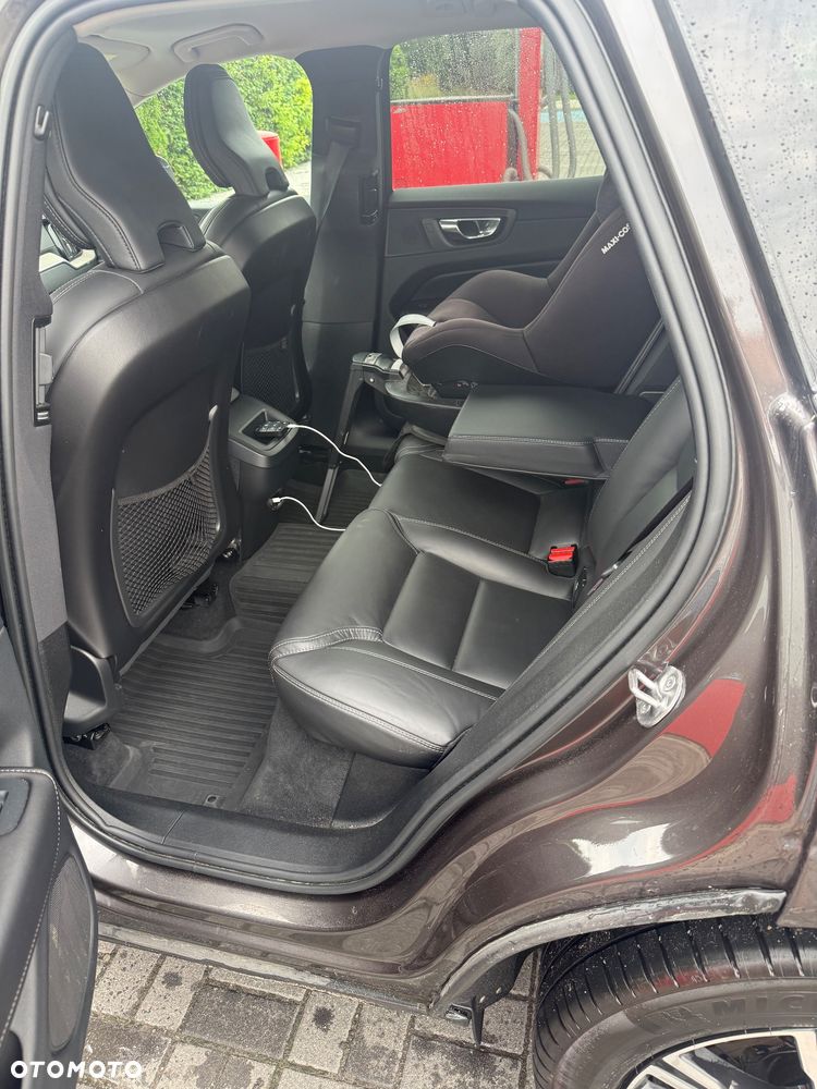 Volvo XC 60 B4 D Inscription - 12