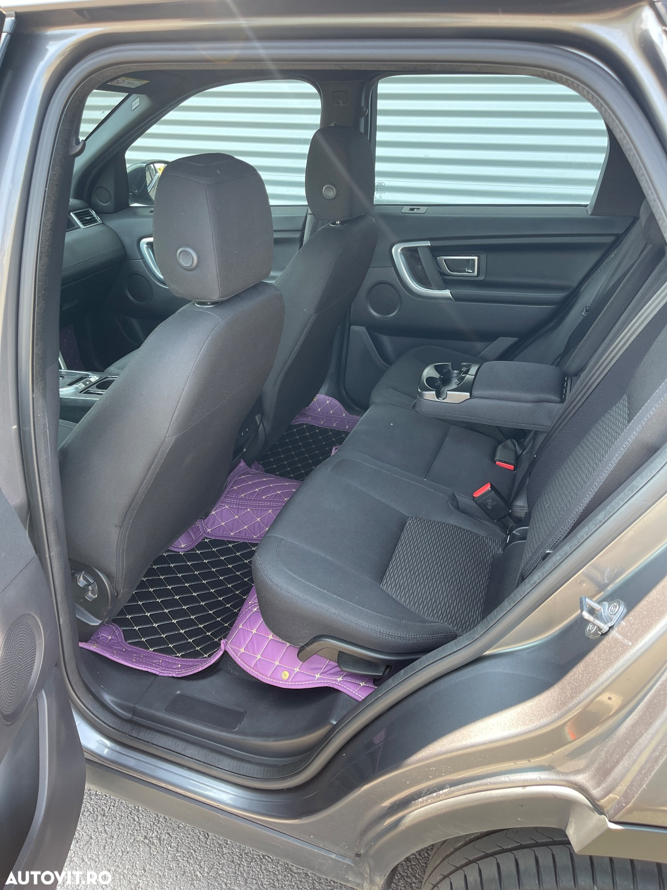 Land Rover Discovery Sport - 11