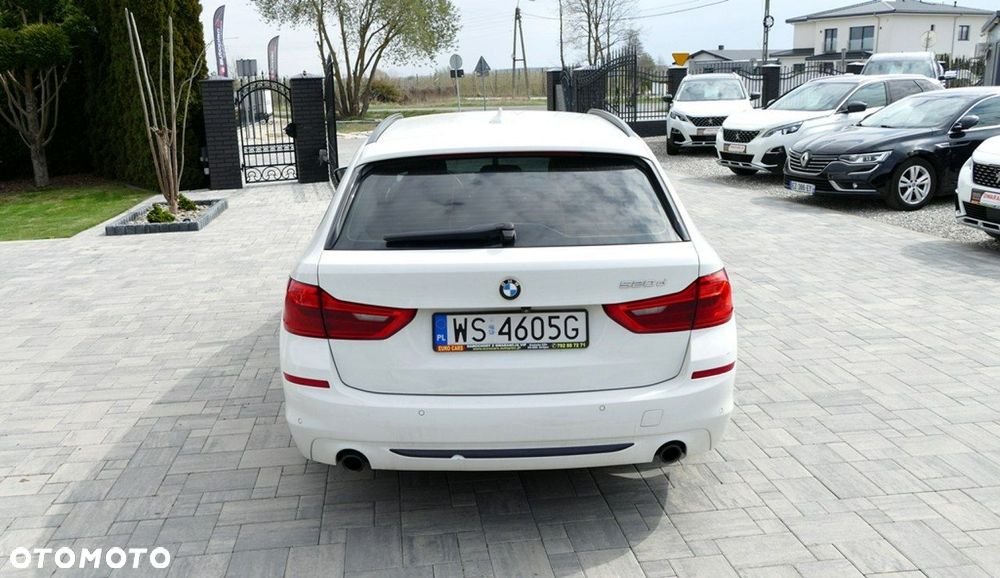 BMW Seria 5 520d Sport Line sport - 13