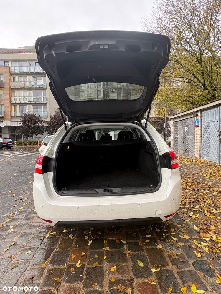 Peugeot 308 1.2 PureTech Allure S&S EAT6 - 5