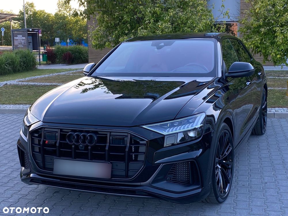 Audi SQ8 - 8
